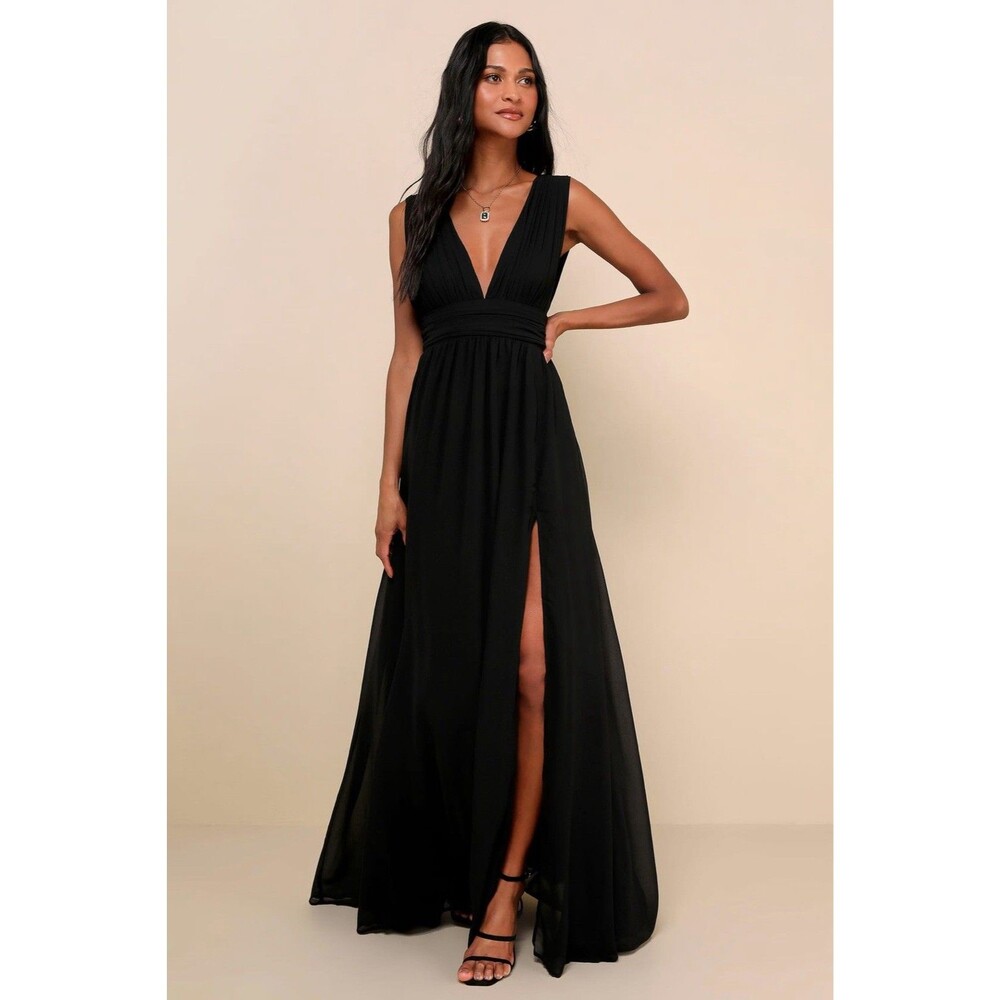 Elegant Black V-Neck Maxi Dress with Thigh Slit